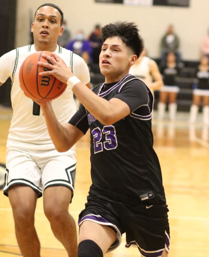 laredo-lbj-laredo-united-south-basketball-texas00003
